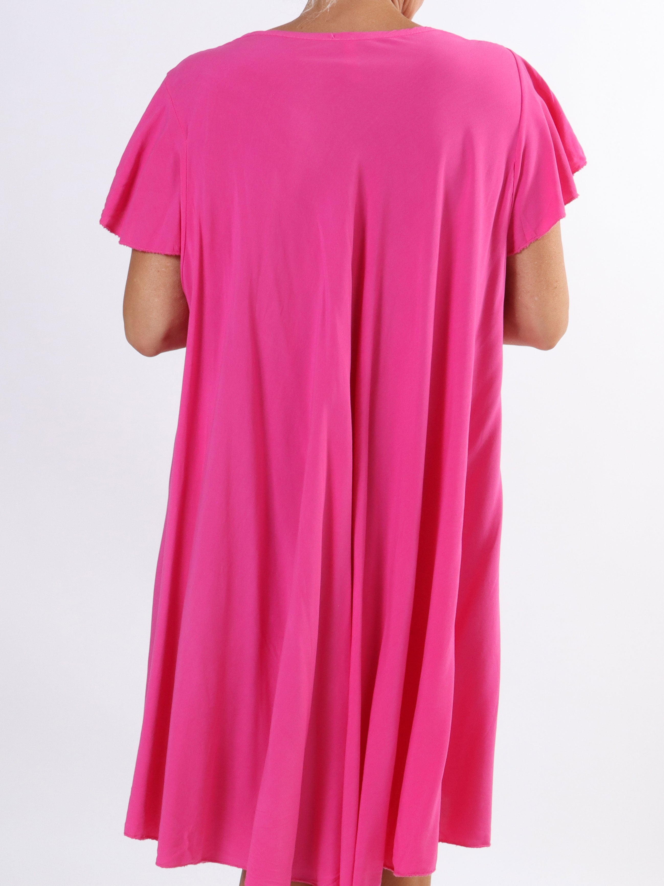 Davina - Simpel plus size kjole i viskose med t-shirt ærmer